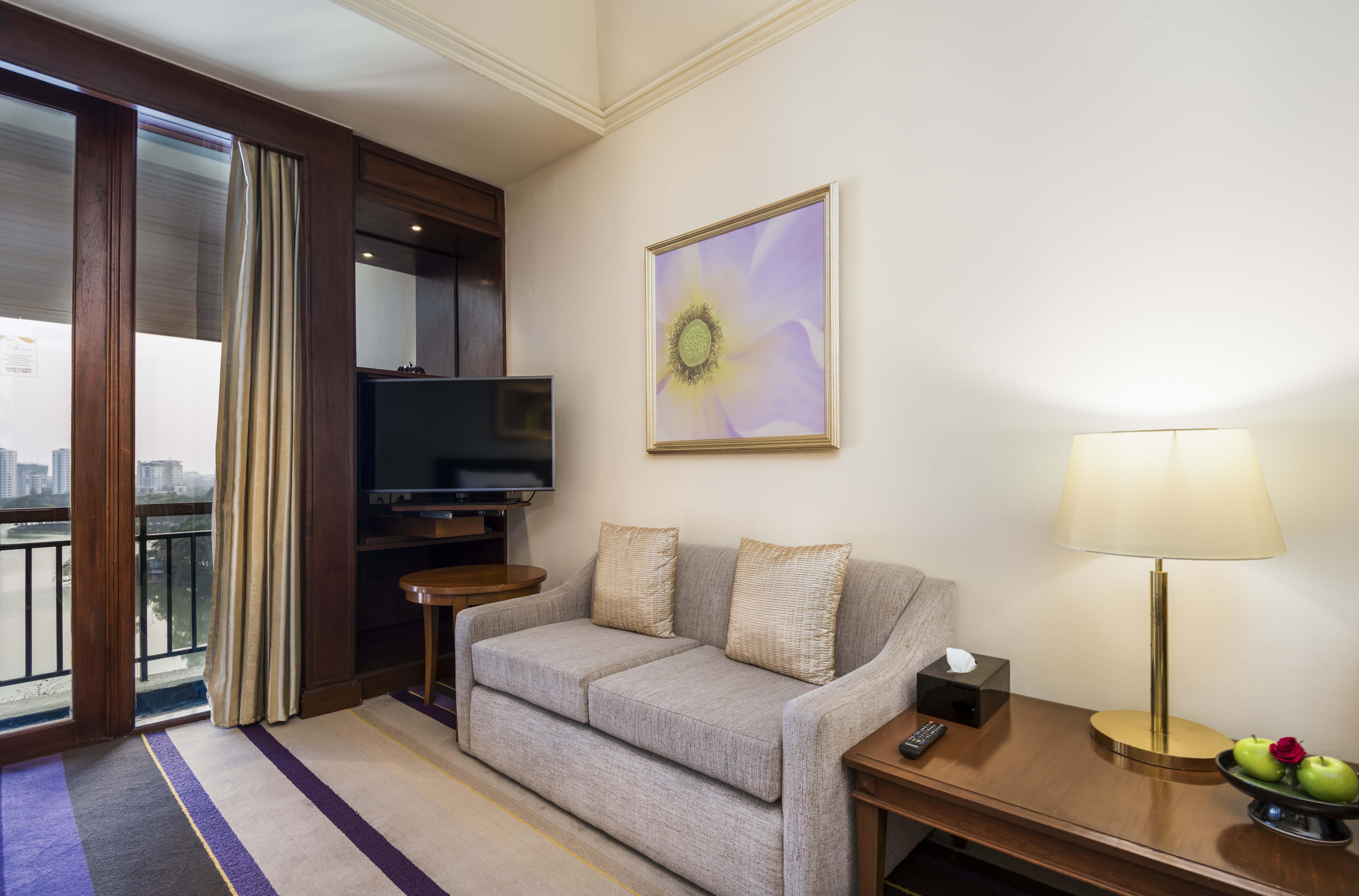 Chatrium Hotel Royal Lake Yangón Exterior foto