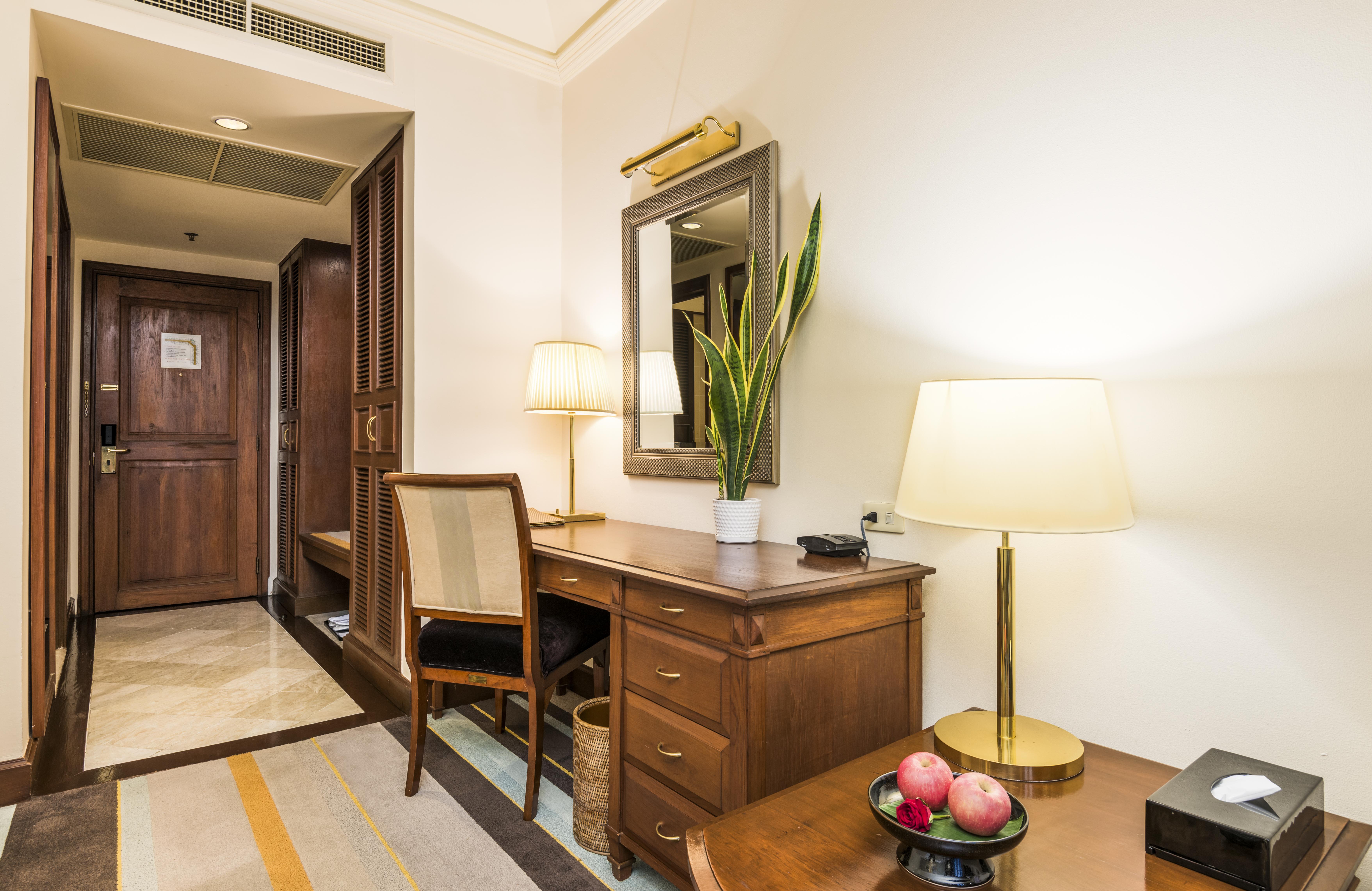 Chatrium Hotel Royal Lake Yangón Exterior foto